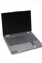 Cargar imagen en el visor de la galería, Lenovo Yoga 7i 14 pulgadas 2-en-1 con Ryzen 7 8840HS y 16GB de RAM