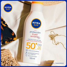 Cargar imagen en el visor de la galería, Protector Solar Nivea Sun Corporal Protect &amp; Sensitive - 125 ml
