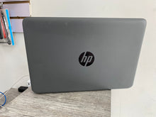 Cargar imagen en el visor de la galería, Laptop HP Stream Semi Nueva
